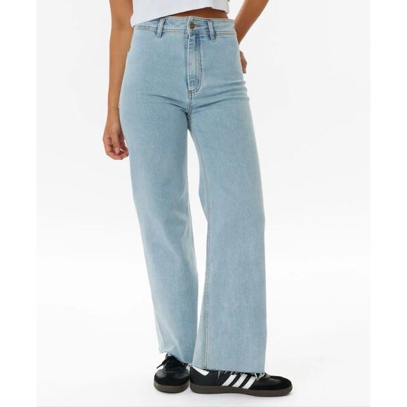 Rip Curl Women’s Surfwear Light Wash High Rise Wide Leg Jeans Size 32 - Picture 2 of 8